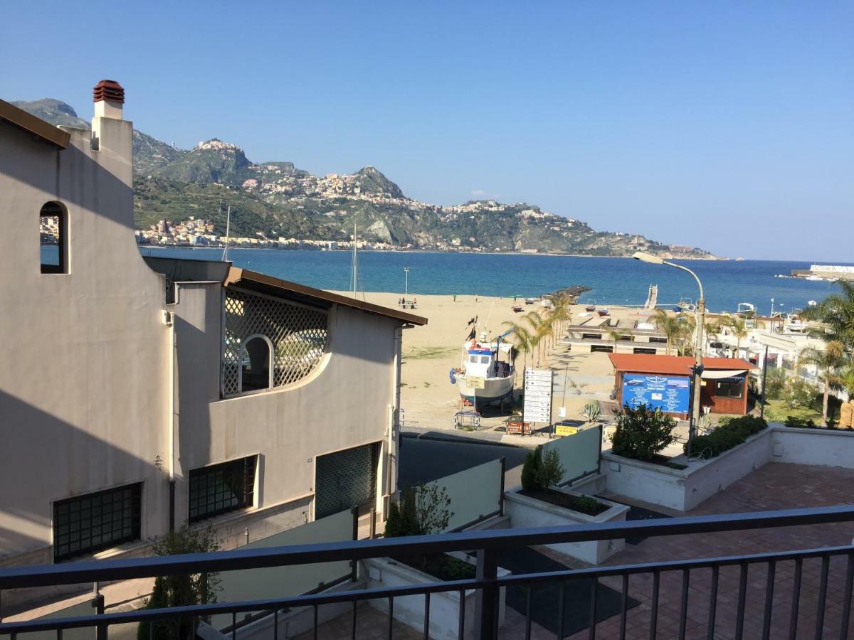 Casa Di Paolo Lägenhet Giardini Naxos Exteriör bild